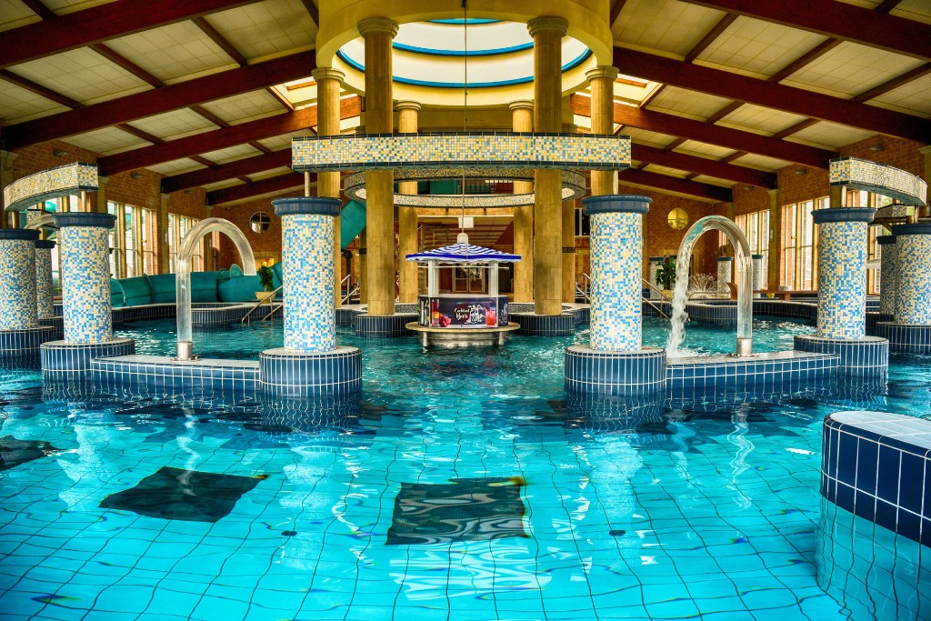 Galérius élményfürdő beltéri medencéje Siófokon